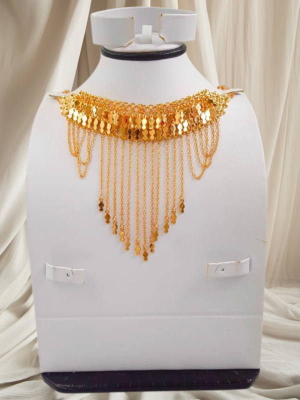 مخنق رمش العروس مطلي مطابق لذهب