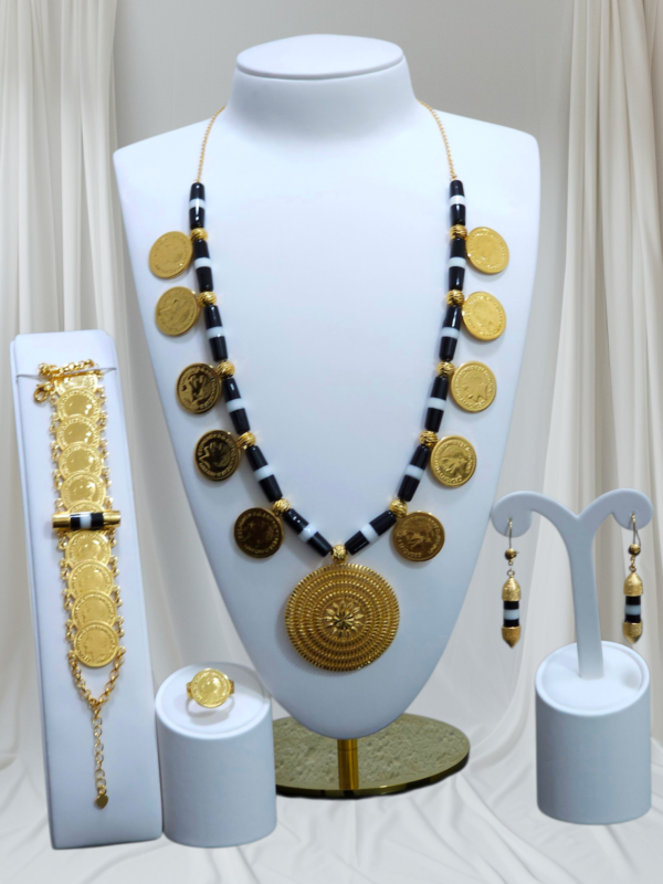 طقم سوميت مطلي مطابق للذهب